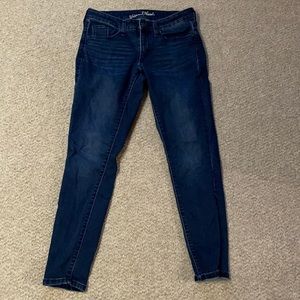 blue skinny jeans